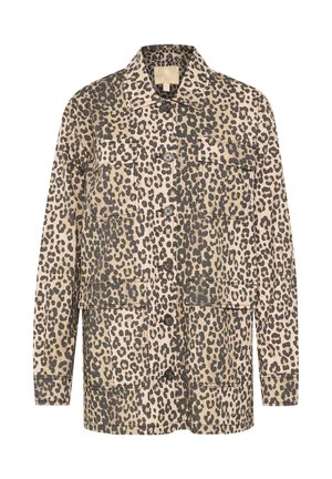 Giacca camicia con stampa leopardata in beige e marrone scuro. Presenta due tasche frontali, chiusura a bottoni e una vestibilità rilassata. Realizzata in tessuto morbido.