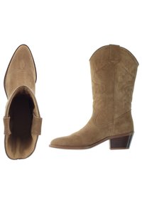 Tan suede cowboy boots with a pointed toe and decorative stitching. Features a low wooden heel and a soft interior lining.