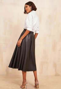 Friends Like These REGULAR FIT FULL HEM - A-vonalú szoknya - black