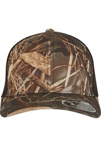 Camo cap met een mix van bruine en groene patronen, een gestructureerde voorkant, een gebogen klep en mesh achterpanelen voor ventilatie.