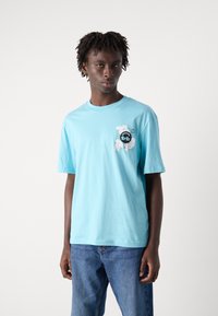 HUGO NUFLORO - Marškinėliai su spaudiniu - turquoise/aqua