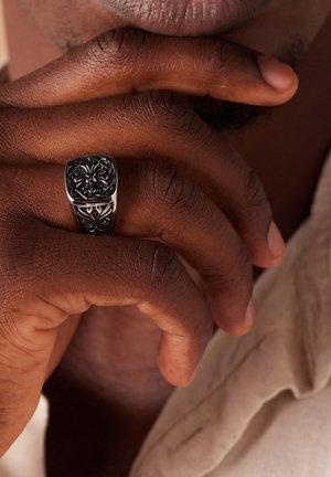 Ring - silver-coloured