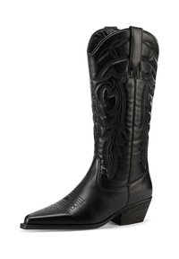 Stivale da cowboy in pelle nera con punta affusolata, cuciture decorative e dettagli testurizzati. Presenta un tacco basso a blocco e un design strutturato.