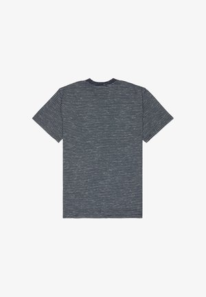 Granatowy krótki rękaw T-shirt z białymi poziomymi paskami, okrągłym dekoltem, bawełnianą tkaniną, luźnym krojem, bez widocznych logo ani zdobień.