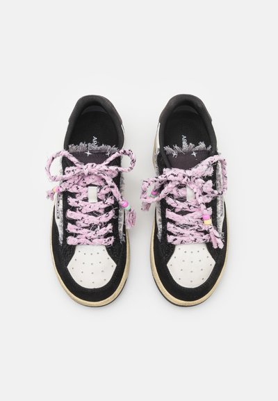 ARIZONA LOVE Tossud - black