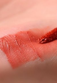 Unleashia NON STICKY DAZZLE TINT - Lip stain - glowday