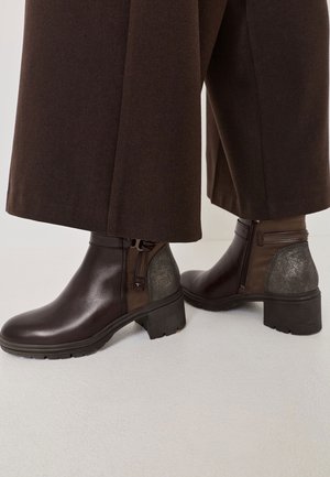 Tamaris, Bottines - brown