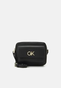 Calvin Klein - LOCK CAMERA FLAP - Umhängetasche - ck black Thumbnail-Bild 1