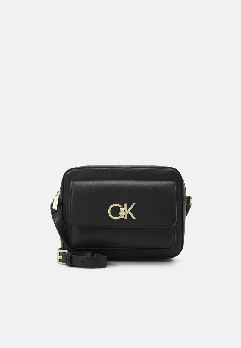 Calvin Klein - LOCK CAMERA FLAP - Umhängetasche - ck black, Vergrößern