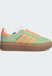 adidas Originals GAZELLE BOLD - Tossud - semi green spark   screaming orange   core white