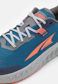 Altra OUTROAD 3 - Zapatillas de trail running - blue/orange