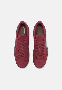 Puma ONE PIECE UNISEX - Sneakers basse - team regal red/future pink