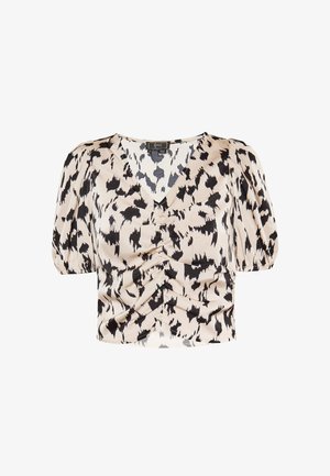 Lühikeste käistega, lühikese lõikega bluus beezis kangast musta abstraktse mustriga. Omab V-dekolteed ja kogumise detaile esiosas.