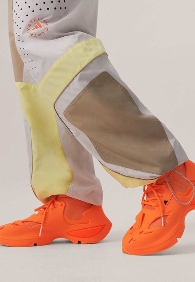 adidas by Stella McCartney ASMC TP - Trainingsbroek - chalk pearl trace khaki