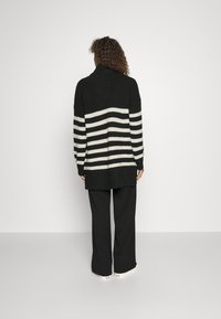 ONLY Tall Stickad tröja - black