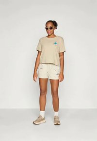 Patagonia UNITY FITZ EASY CUT RESPONSIBILI-TEE - T-shirt imprimé - pumice