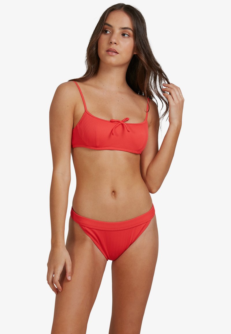 Sutien costum de baie din două piese