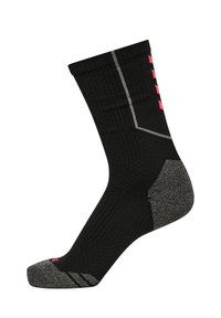 Chaussette de sport noire avec une texture côtelée, talon gris contrastant et bande d'accent rose. Comprend un bout renforcé et un design élégant mi-mollet.