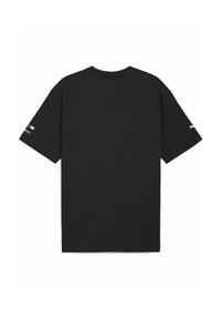 Sort t-shirt med korte ærmer set bagfra, med et enkelt design og hvid branding på venstre ærme.