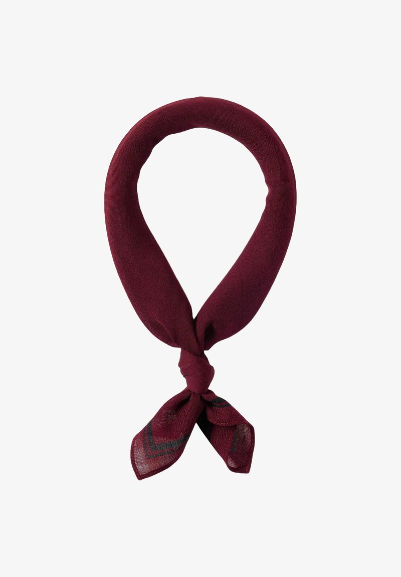 Écharpe bordeaux en tissu doux, formée en boucle avec un détail de nœud noué. Présente un motif géométrique subtil sur les bords.