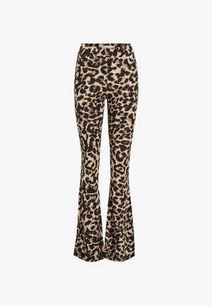 Pantaloni a zampa d'elefante con stampa leopardata in beige e nero, caratterizzati da una vestibilità elasticizzata e una cintura in vita. Il materiale appare liscio con una leggera lucentezza.