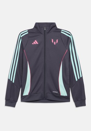 Marine sportjack met een hoge kraag, ritssluiting, turquoise strepen, roze accenten en "AEROREADY" branding op de onderste zoom.