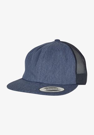 Blaue Snapback-Mütze mit einem strukturierten, gestreiften Stoff vorn und Mesh-Rückseite, einem gebogenen Schirm und einem runden Logo-Patch auf dem Schirm.
