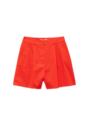 Rote Baumwollshorts mit hoher Taille, ausgestattet mit Frontfalten, Seitentaschen und einem einzelnen Knopfverschluss. Glatte Textur mit einem maßgeschneiderten Design.