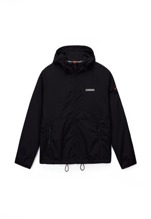 Zwarte lichtgewicht jas met capuchon, voorzien van een voorrits, twee zakken met rits en logopatches op de borst en de linkermouw.