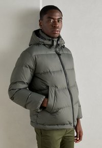 Marc O'Polo - JACKET PUFFER ESSENTIALS SHORT - Down jacket - copley brown Thumbnail Image 1