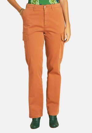 Cargo-Hosen in verbranntem Orange, mit zwei seitlichen Taschen, einem geraden Bein-Design und aus einem Baumwoll-Mischgewebe. Glatte Textur.