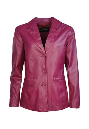 Fuksjowa skórzana marynarka o strukturalnym fasonie, z klapami w kształcie notch, trzema guzikami i bocznymi kieszeniami; gładka tekstura i dopasowany krój.