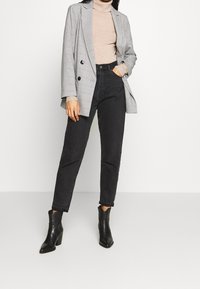 Even&Odd Sweter
