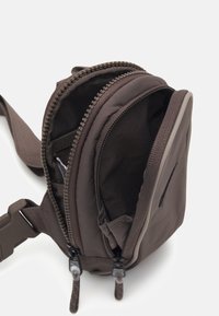 Nike Sportswear ESSENTIALS CROSSBODY UNISEX - Mala a tiracolo - ironstone/black