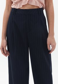 OXXO MIT BEIN DETAILS - Tygbyxor - navy blazer