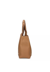 Borsa a tracolla in pelle marrone con una texture liscia, design alto e due manici larghi. Presenta cuciture sottili e dettagli metallici alla base.