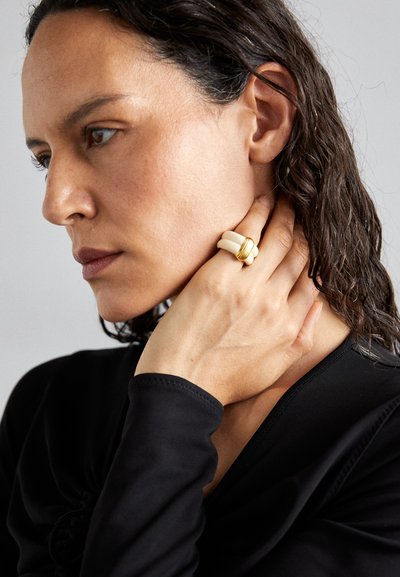 Aurélie Bidermann KATT - Ring - ivory