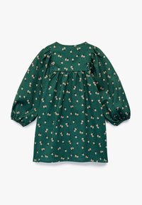 Vestido verde con un patrón floral en rosa claro, con mangas largas abullonadas y detalles recogidos en el bodice para mayor volumen.