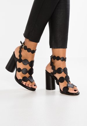 Sandály na vysokém podpatku - black