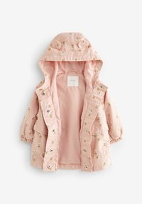 Veste légère rose avec capuche, ornée de motifs floraux brodés en or et blanc, boutons avant et poignets élastiqués.