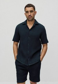 Dobber TOM OVERSIZED STRUCTURE POLO SHIRT - Skjorta - dark navy