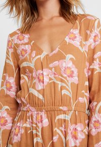 Roxy Vapaa-ajan mekko - brown