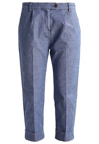 Lehké modré šusťákové kalhoty s přizpůsobeným střihem, které mají zapínání na knoflík, přední sklady a ohrnuté nohavice.