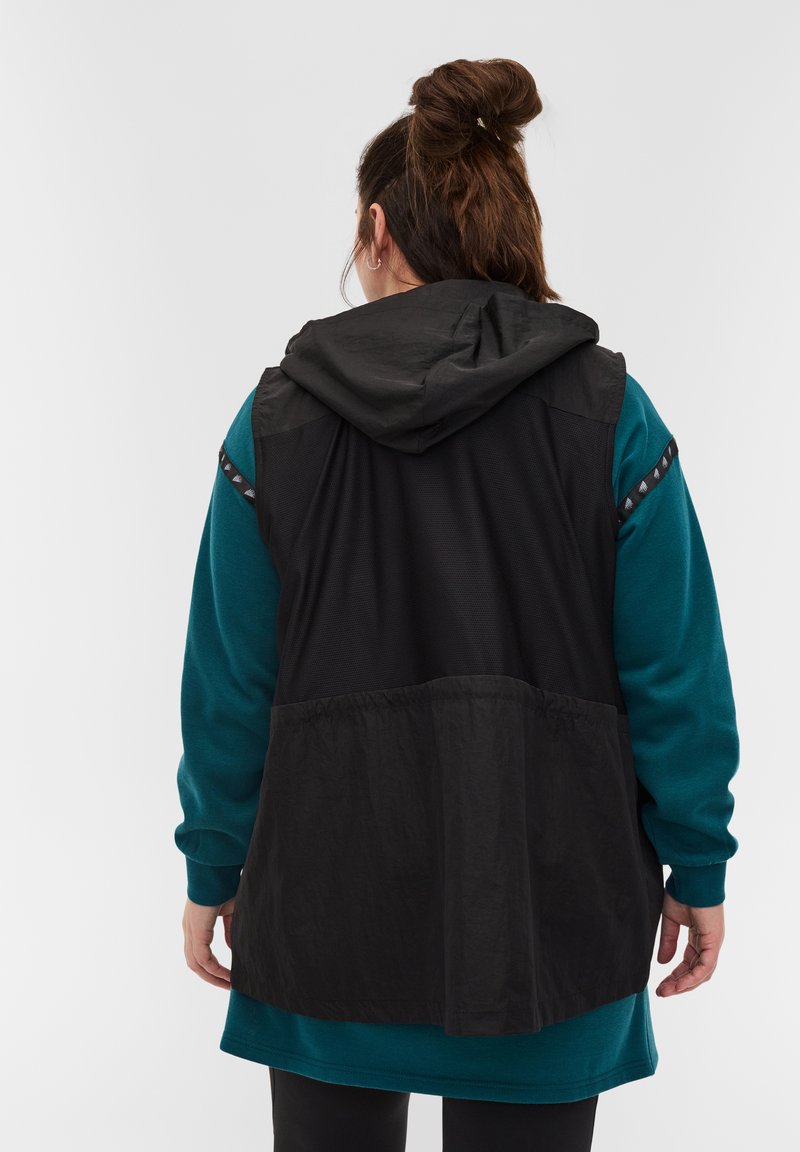 Damen Leichte Jacken | Active by Zizzi WITH ADJUSTABLE WAIST Weste black/schwarz - CS53114 Damen Leichte Jacken | Active by Zizzi WITH ADJUSTABLE WAIST Weste black/schwarz - CS53114