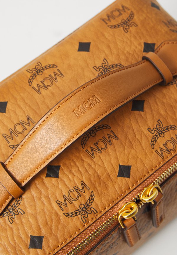 OTTOMAR VISETOS TOILETRY BAG UNISEX - Wash bag - cognac2