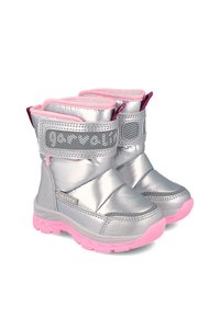 Botas plateadas con acentos rosas, con un acabado brillante, correas ajustables y material texturizado para mayor tracción. Diseñadas para brindar calidez y comodidad.