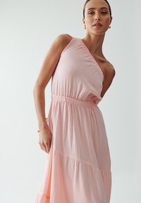 THE FATED TARRA - Maxi šaty - pale pink
