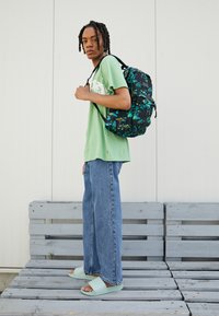 JanSport SUPERBREAK PLUS UNISEX - Mochila - shroom city