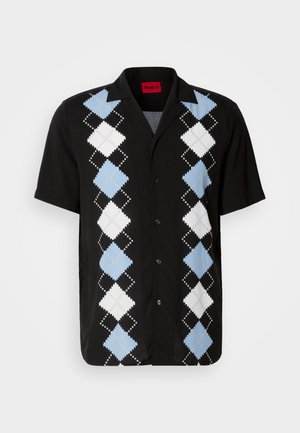 Schwarzes Kurzarmhemd mit einem blau-weißen Rautenmuster. Hergestellt aus glattem Stoff mit Knopfleiste und klassischem Kragen.