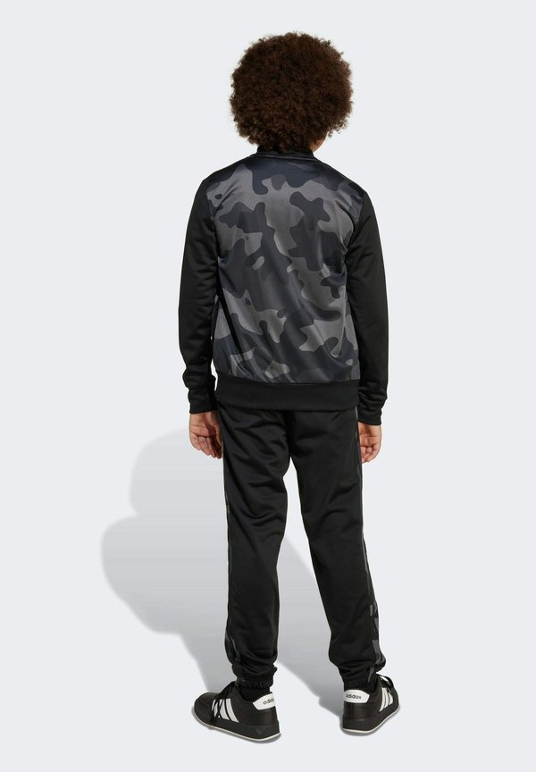 SEASONAL ESSENTIAL CAMOUFLAGE TRICOT 3-STRIPES ALL OVER PRINTED  - Tracksuit bottoms4